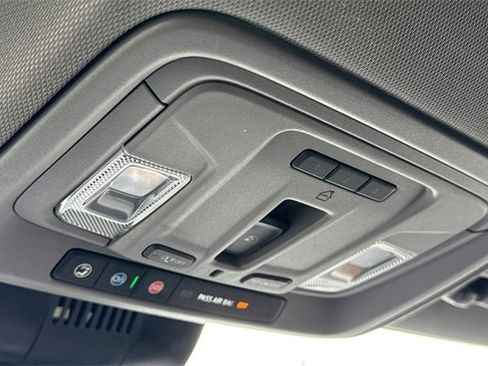 Used 2025 GMC Sierra 3500 Denali image 24