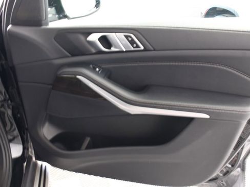 Used 2023 BMW X5 xDrive40i AWD/4WD image 18
