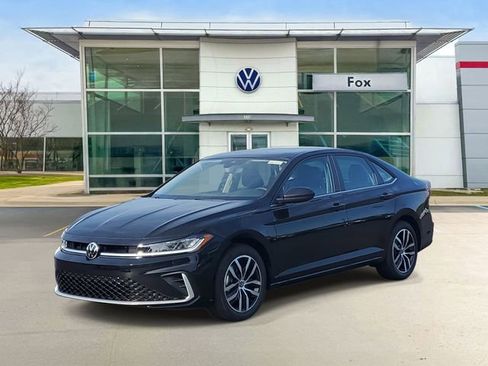 New 2025 Volkswagen Jetta SE image 2