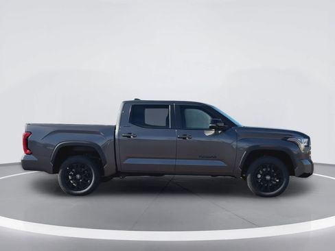 Used 2026 Toyota Tundra Limited AWD/4WD image 9