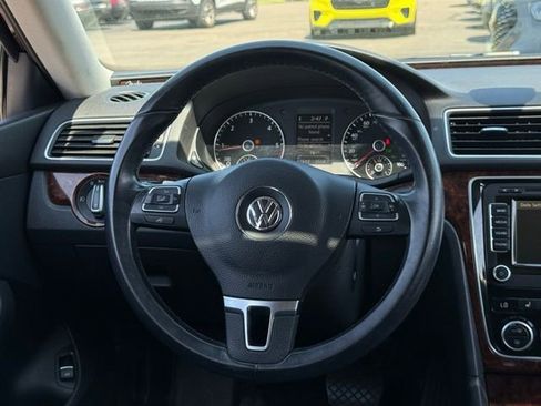 Used 2013 Volkswagen Passat TDI SEL Premium FWD image 7