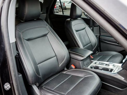 Used 2023 Ford Explorer Limited image 41