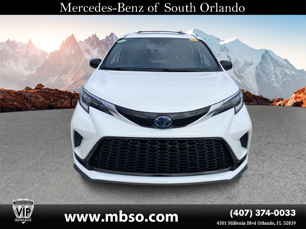 Used 2021 Toyota Sienna XSE FWD image 20