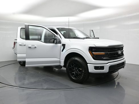 New 2026 Ford F150 XLT w/ Equipment Group 302A MID AWD/4WD image 30