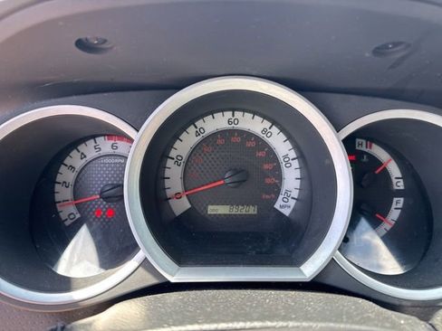 Used 2014 Toyota Tacoma 4x4 Regular Cab image 12