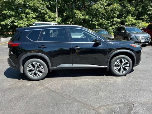 Certified 2021 Nissan Rogue SV w/ Premium Package AWD/4WD image 8