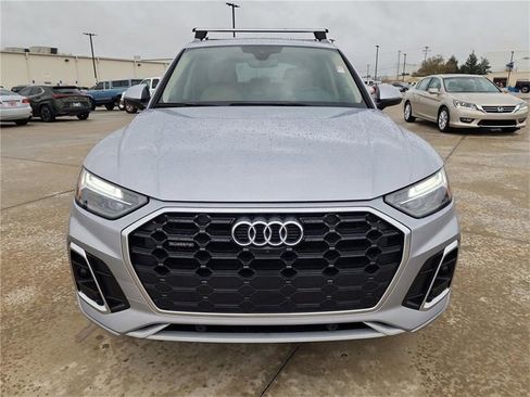 Used 2023 Audi Q5 2.0T Premium Plus w/ Premium Plus Package image 2