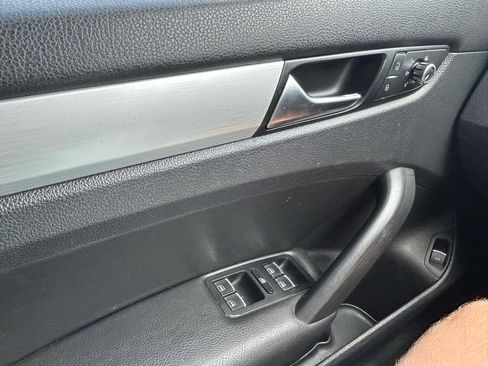 Used 2013 Volkswagen Passat TDI SE FWD image 26