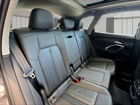 Used 2025 Audi Q5 Premium w/ Convenience Package AWD/4WD image 25