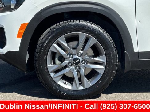 Used 2021 Kia Seltos S AWD/4WD image 45