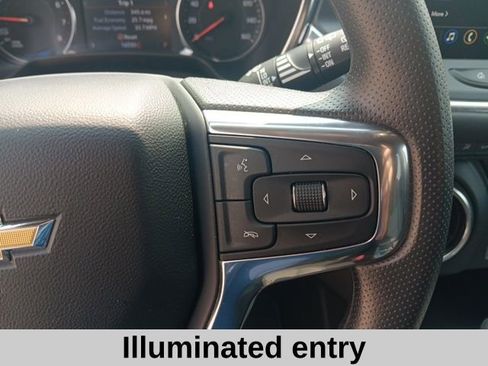 Used 2025 Chevrolet Blazer LT image 9