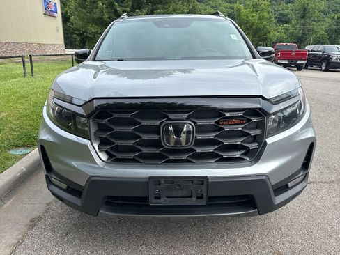 Used 2023 Honda Passport TrailSport image 2