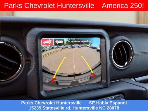 Used 2023 Jeep Wrangler Unlimited Sahara AWD/4WD image 5