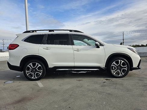 Used 2023 Subaru Ascent Limited w/ Technology Package image 9