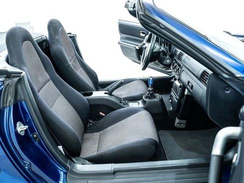 Used 2001 Toyota MR2 image 26