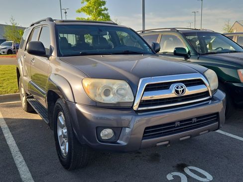 Used 2008 Toyota 4Runner SR5 RWD image 4