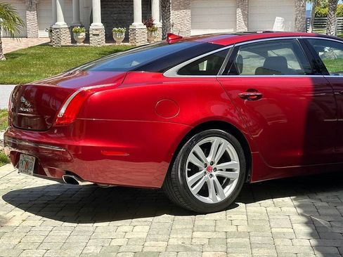 Used 2014 Jaguar XJ L Portfolio RWD image 6