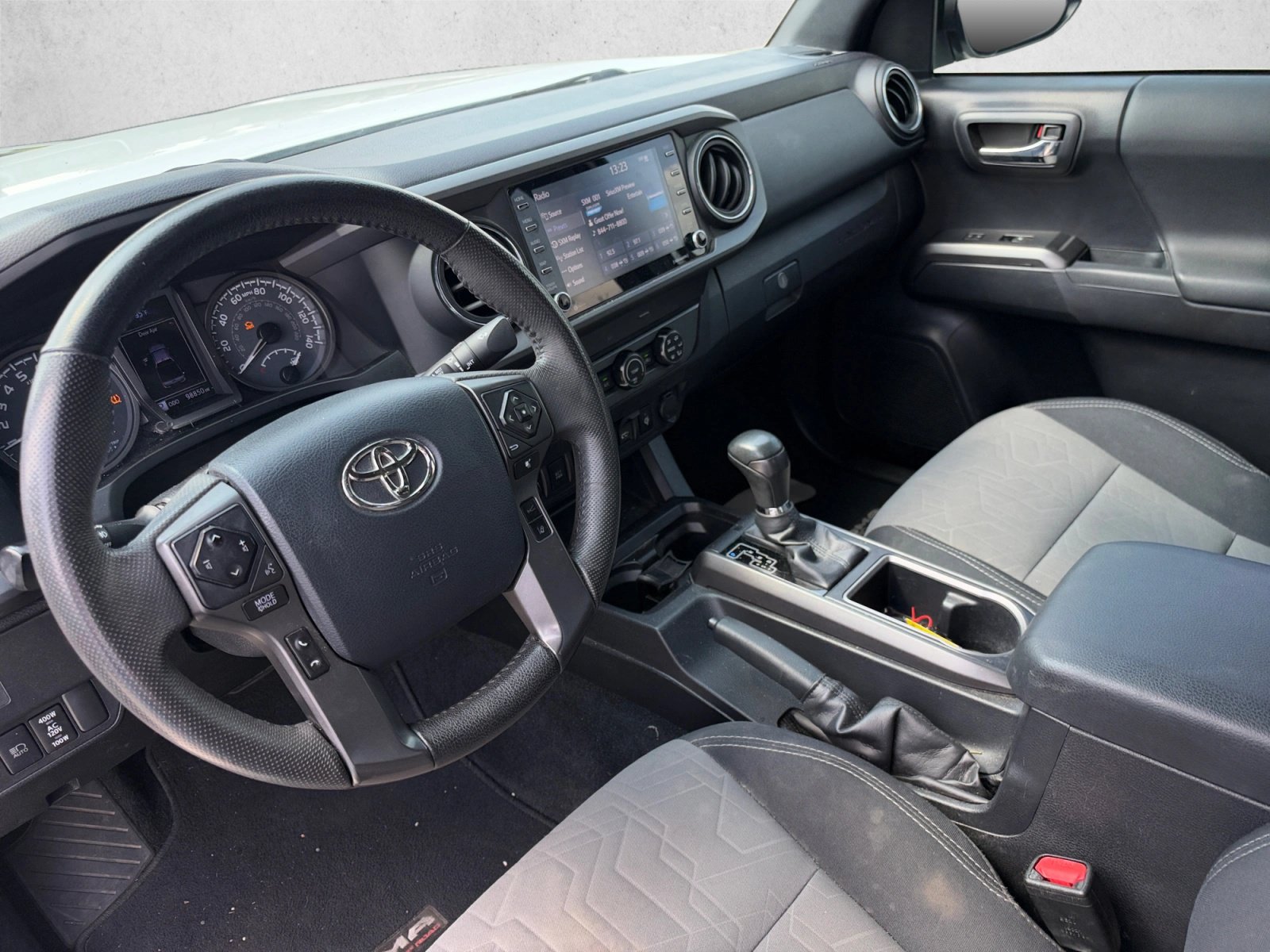 Used 2020 Toyota Tacoma TRD Off-Road w/ Technology Package AWD/4WD image 10