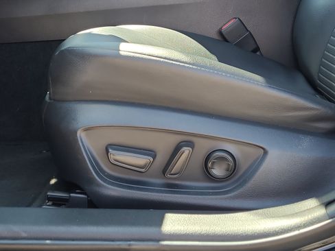 Used 2023 Toyota Camry SE FWD image 15