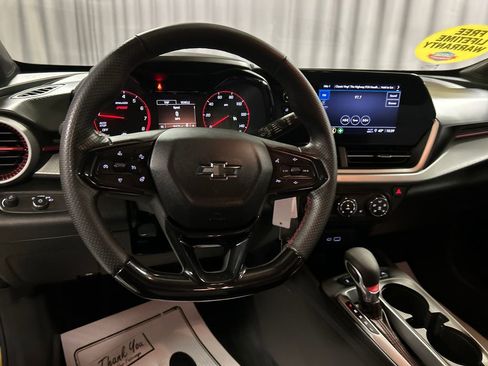 Used 2024 Chevrolet Trax RS w/ Driver Confidence Package image 15