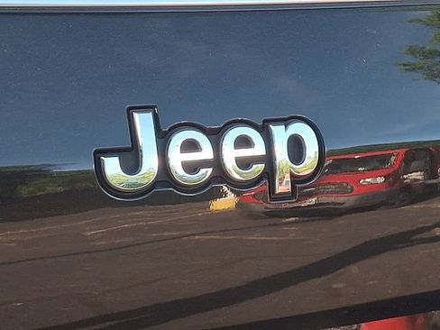 Used 2023 Jeep Grand Cherokee L Limited w/ Luxury Tech Group II image 30