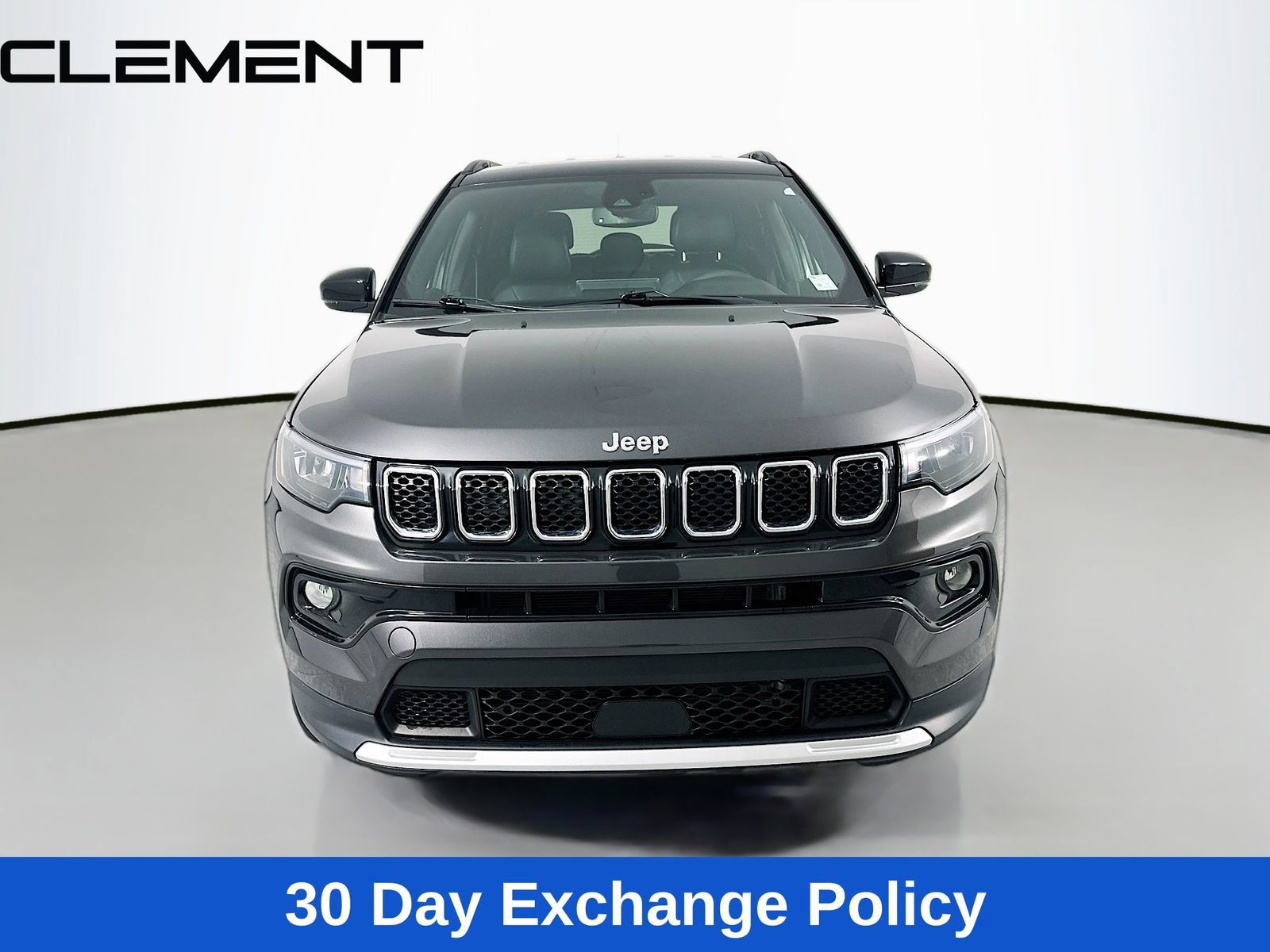 Used 2023 Jeep Compass Limited AWD/4WD image 3