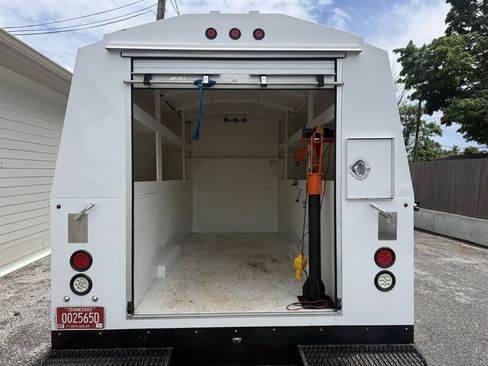 Used 2023 Ford E-350 and Econoline 350 Super Duty w/ Power Windows & Locks Group RWD image 42