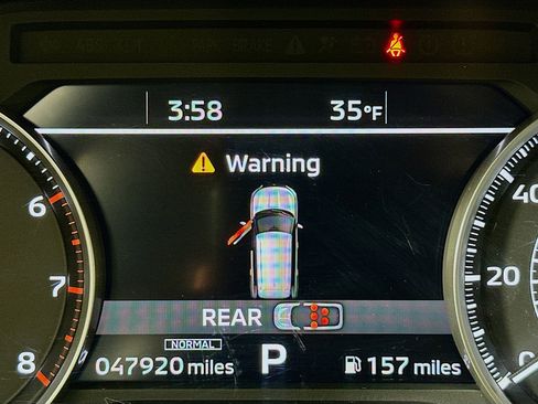 Used 2024 Mitsubishi Outlander SE image 19