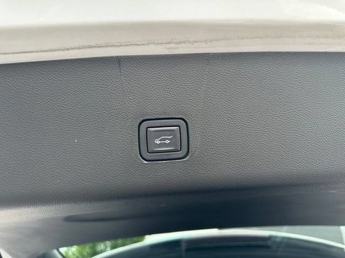 Used 2023 Chevrolet Traverse RS w/ LPO, Floor Liner Package AWD/4WD image 32