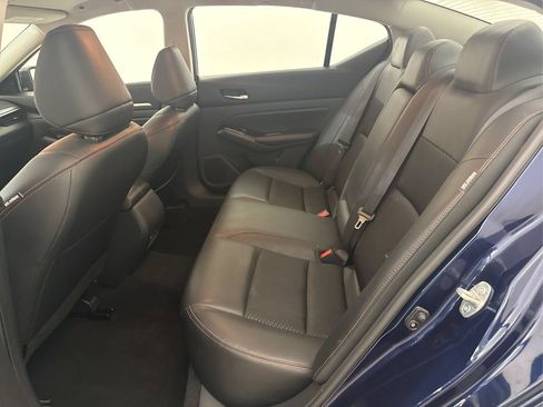 Used 2023 Nissan Altima 2.5 SR FWD image 16
