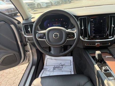 Used 2024 Volvo S60 B5 Plus FWD image 13