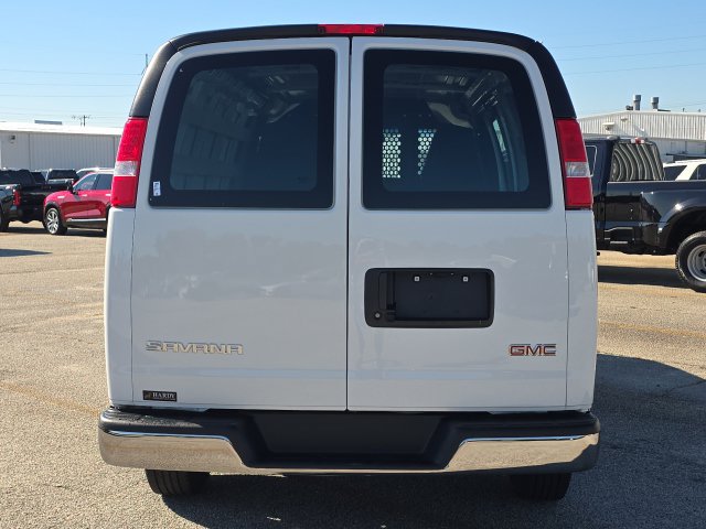 Used 2025 GMC Savana 2500 w/ Driver Convenience Package RWD image 4