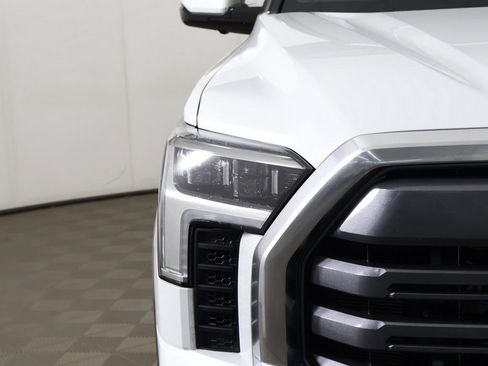 Used 2025 Toyota Tundra Limited AWD/4WD image 14