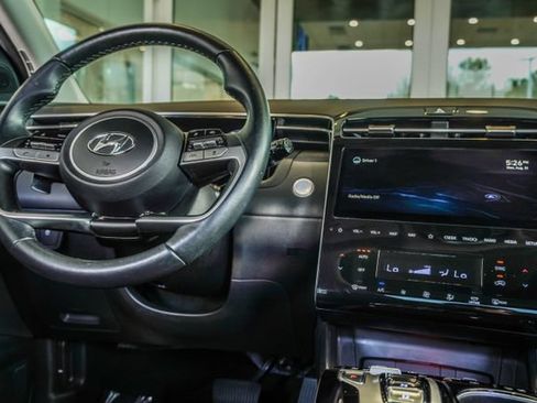 Used 2022 Hyundai Tucson Limited FWD image 17