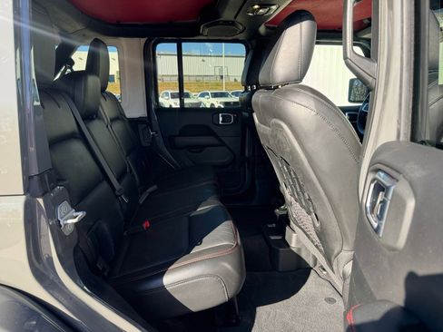 Used 2021 Jeep Wrangler Unlimited Rubicon image 33