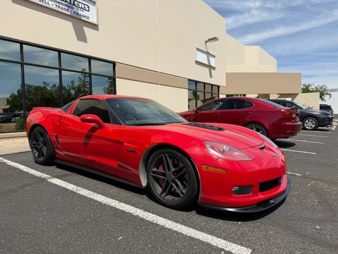 Used 2007 Chevrolet Corvette Z06 w/ Preferred Equipment Group RWD image 1
