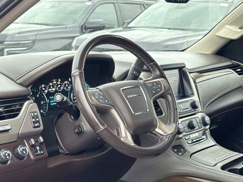 Used 2019 GMC Yukon XL Denali w/ Open Road Package image 11
