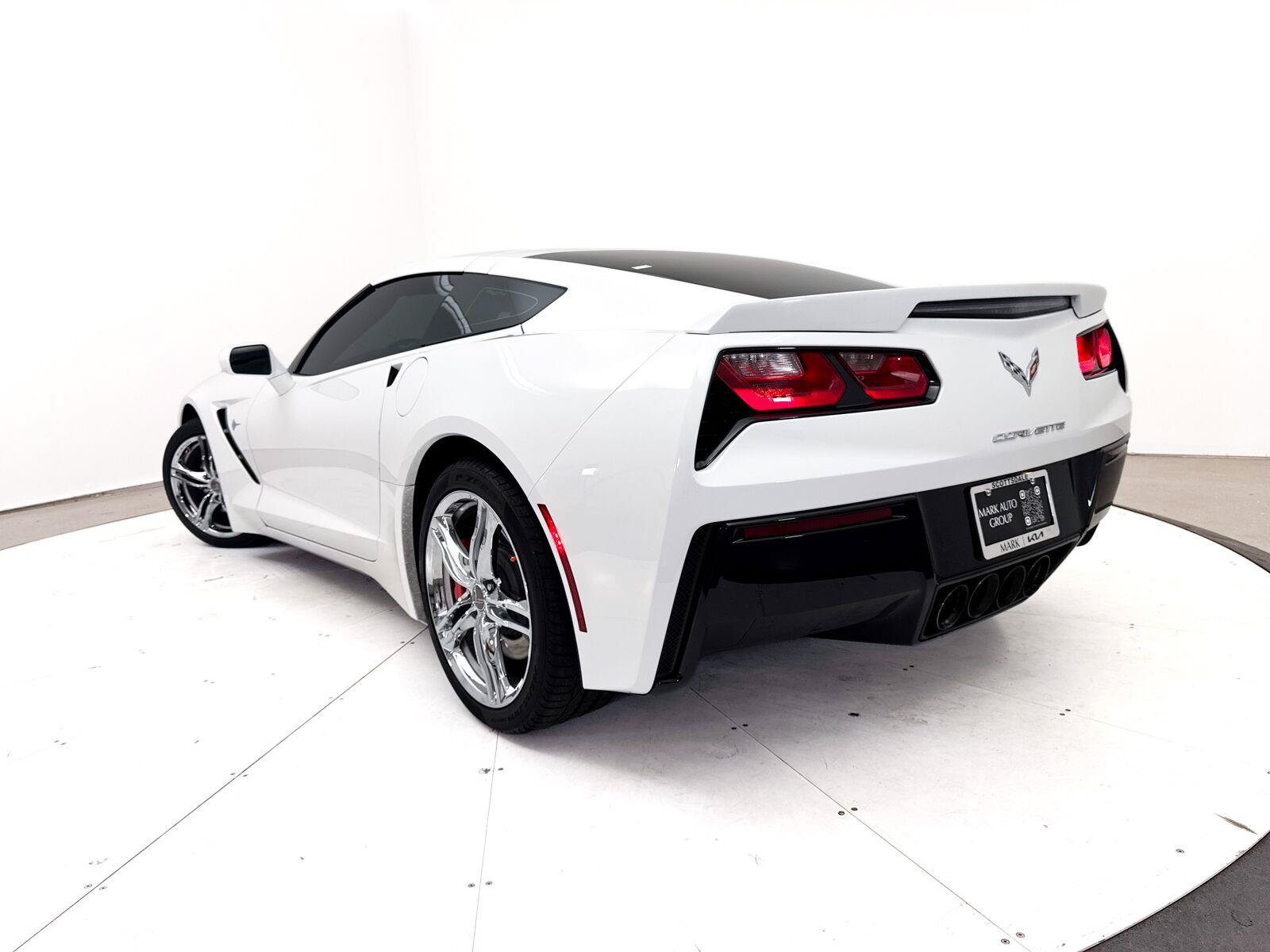 Used 2016 Chevrolet Corvette Stingray Coupe w/ 2LT Preferred Equipment Group RWD image 2