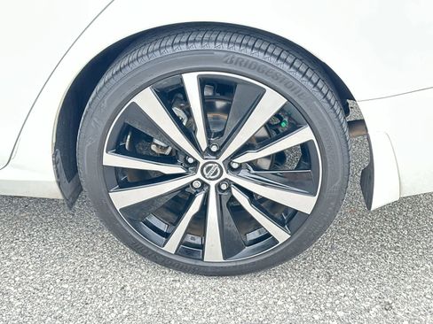 Used 2022 Nissan Altima 2.5 SR FWD image 12