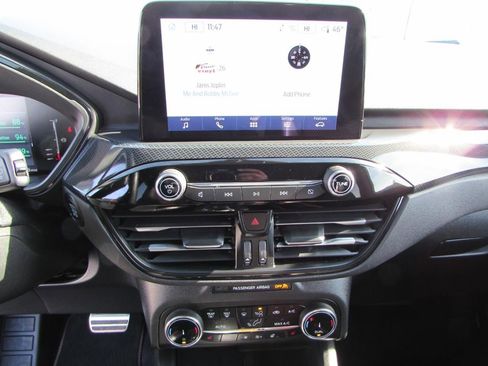 Used 2023 Ford Escape ST-Line image 19