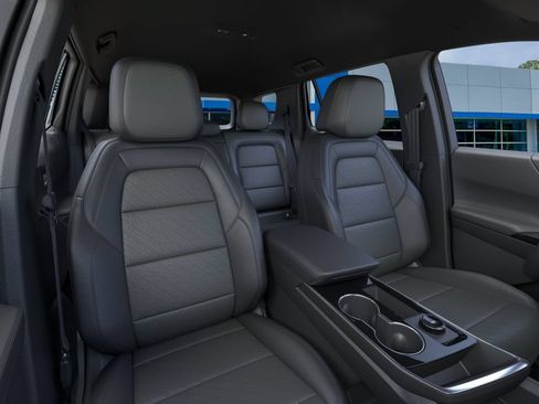 New 2027 Chevrolet Equinox LT w/ Convenience Package II FWD image 16