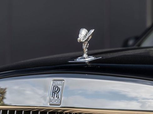 Used 2021 Rolls-Royce Cullinan image 18