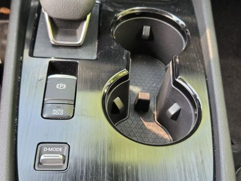 Used 2023 Nissan Rogue SV FWD image 19