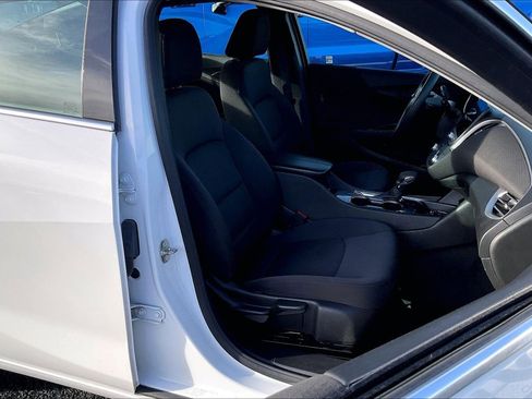 Certified 2022 Chevrolet Malibu LT image 6