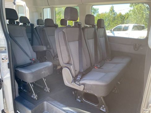 Used 2023 Ford Transit 350 XLT image 27