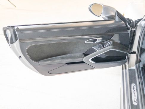 Certified 2024 Porsche 718 Cayman GTS RWD image 15