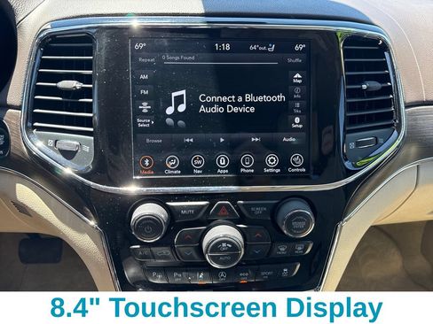 Used 2020 Jeep Grand Cherokee Overland AWD/4WD image 18
