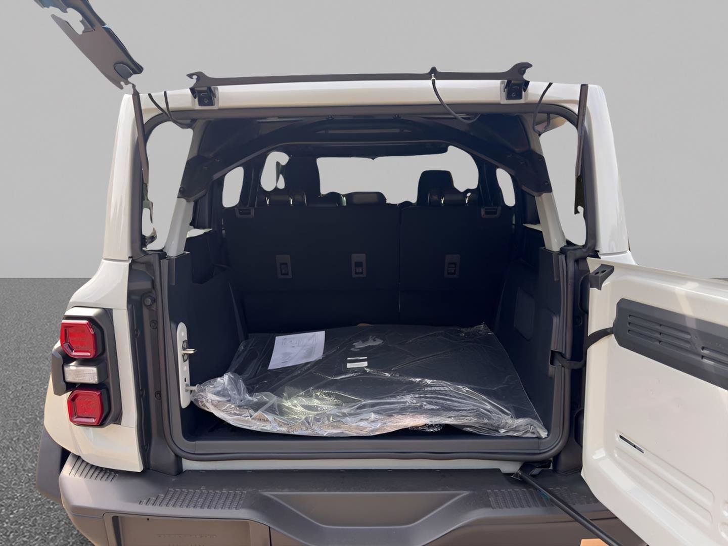 New 2026 Ford Bronco Raptor w/ Interior Carbon Fiber Pack AWD/4WD image 10