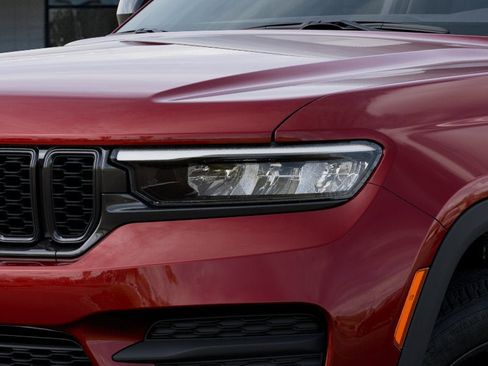 New 2025 Jeep Grand Cherokee Altitude image 36