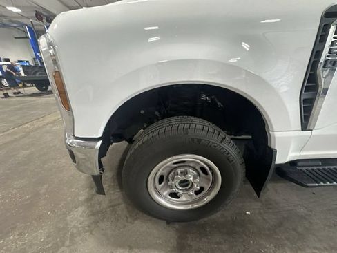 Certified 2024 Ford F250 XL w/ XL Chrome Package AWD/4WD image 23